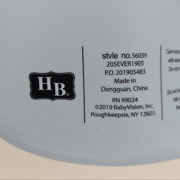 Hudson Baby Waterproof, Easy Wipe, Comfortable Silicone Bib with Pockets (2) - Picture 8 of 9